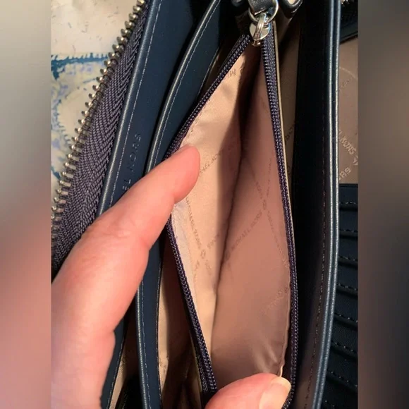 Michael Kors Large Continental Travel Wallet Blue With Silver Hardware New - Picture 7 of 7